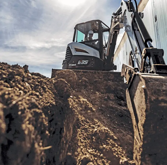 10 reasons to use a mini excavator in construction sites