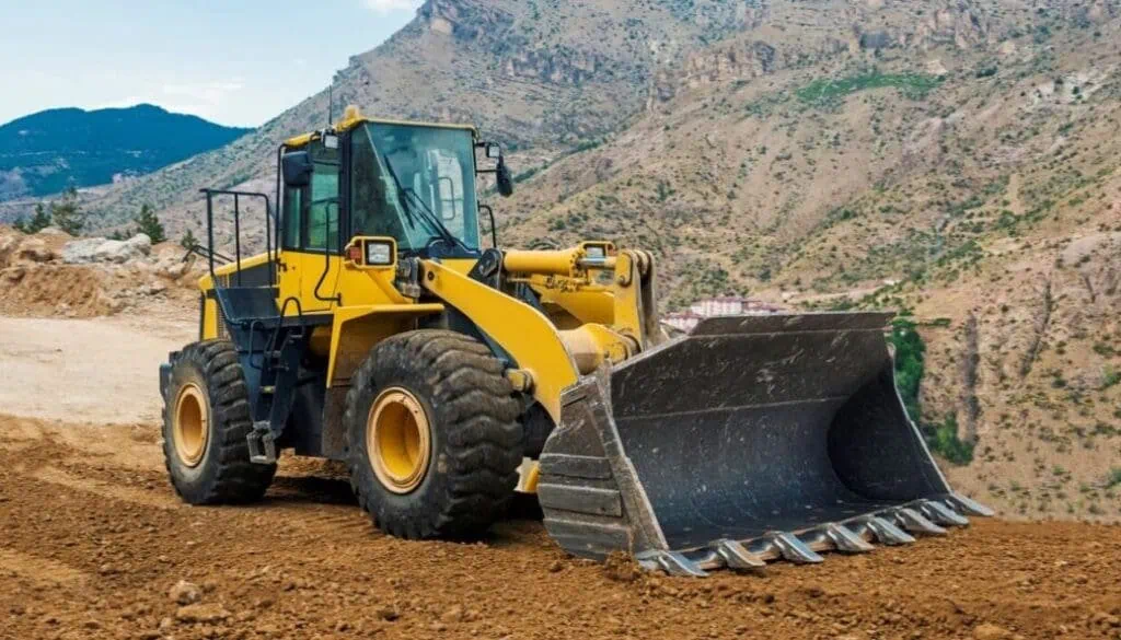 Wheel Loader vs Tractor