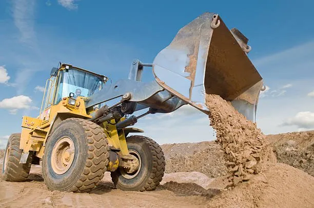 Wheel Loader vs Tractor